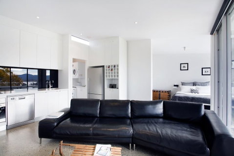 Edge 7/16 Clyde Street - Accommodation Newcastle 2