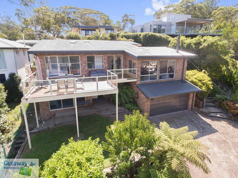 Eight Lakes - Accommodation Newcastle 0