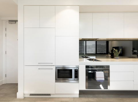 EIGHT TWO NINE TWO III: BONDI BEACH - Accommodation Newcastle 1