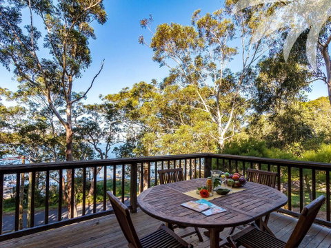 Elandra - Accommodation Newcastle 0