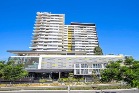 Elite Elegance 2BR@Hamilton APT With Parking - Accommodation Newcastle 0