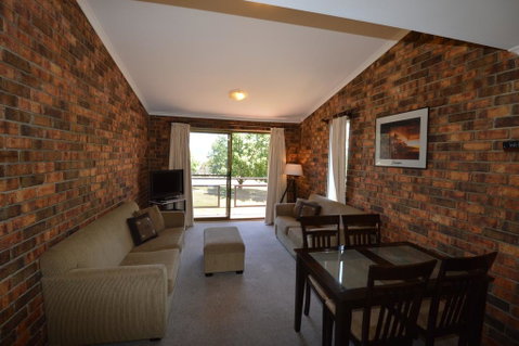 Ellswood 5 - Accommodation Newcastle 3