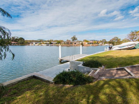 Elouera 23 - Accommodation Newcastle 2