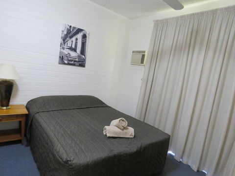 Emerald Gardens Motel & Apartments - Accommodation Newcastle 3