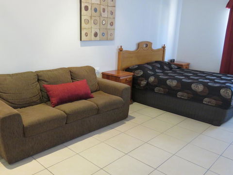 Emerald Gardens Motel & Apartments - Accommodation Newcastle 1