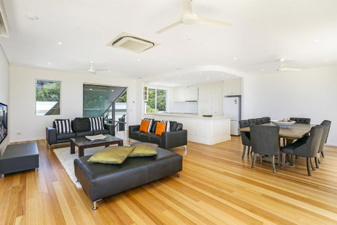 Enjoy The Views, Sunshine Beach - Accommodation Newcastle 1