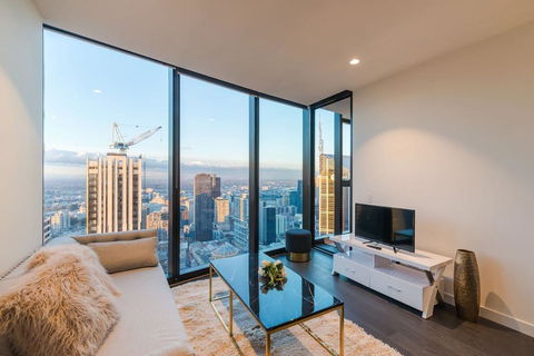 EQ Tower Luxury 2 Bedroom Skyline CBD Apartment - Accommodation Newcastle 2