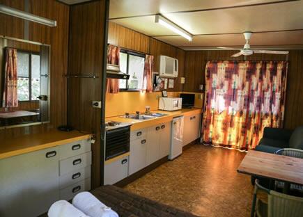Esk Caravan Park & Rail Trail Motel - Accommodation Newcastle 3