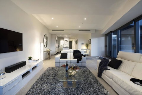 Eureka Tower - Accommodation Newcastle 2