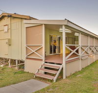 Exmouth Villas Unit 30 - Large Undercover Deck for Entertaining - Accommodation Newcastle