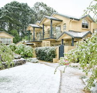 Falls Mountain Retreat Blue Mountains - Accommodation Newcastle