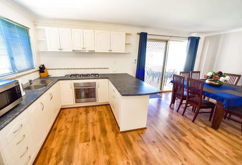 Family Breaks - Accommodation Newcastle 0