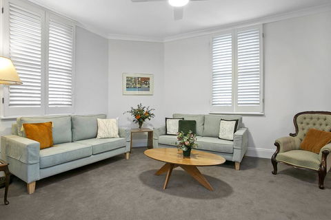 Family Terrace Home Minutes From Oxford Street And CBD - Accommodation Newcastle 0