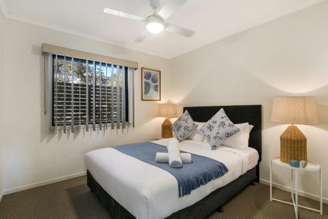 Family-Size Duplex In Quiet Neighbourhood - Accommodation Newcastle 1
