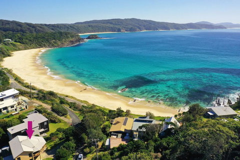 FAR SHORE - Accommodation Newcastle 0