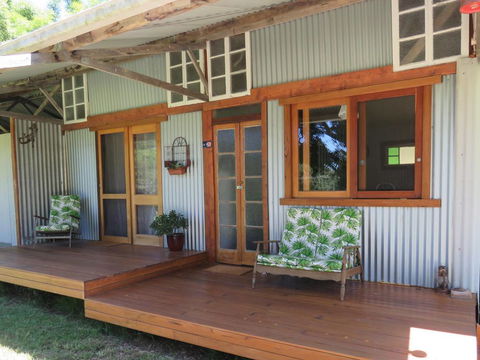 Fig Tree Retro Studio - Accommodation Newcastle 1