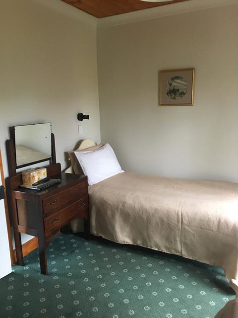 Fitzpatricks Inn - Accommodation Newcastle 1