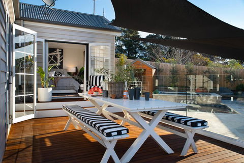 Florence - Accommodation Newcastle 1