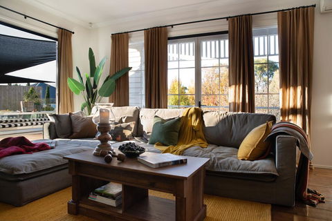 Florence - Accommodation Newcastle 2