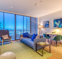 Flying views over the CBD free parking pool sauna wifi - Accommodation Newcastle
