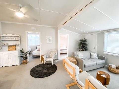 Frangipani Cottage - Accommodation Newcastle 2
