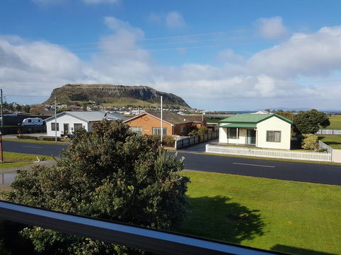 Fred's Place - Accommodation Newcastle 0