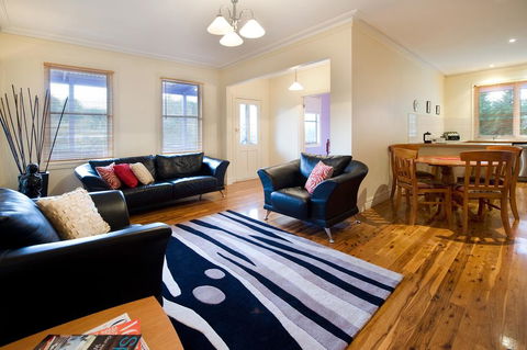 French Doors - Accommodation Newcastle 1