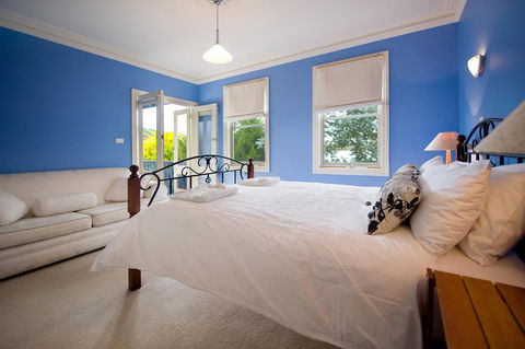 French Doors - Accommodation Newcastle 3