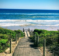 Garland Grove - Accommodation Newcastle
