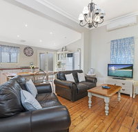 Ginabella - Accommodation Newcastle