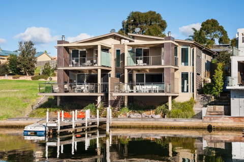 Gippsland Lakehouse - Accommodation Newcastle 1