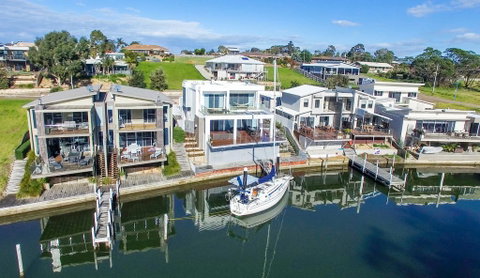 Gippsland Lakehouse - Accommodation Newcastle 0