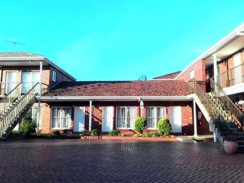 Glen Inn - Accommodation Newcastle 0