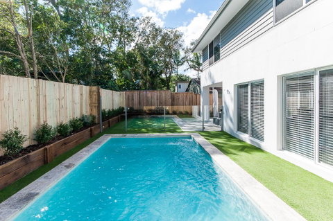 Going Coastal On Sunshine - Accommodation Newcastle 3