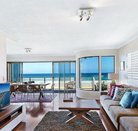 Gold Coast Beachfront Mansion - Accommodation Newcastle