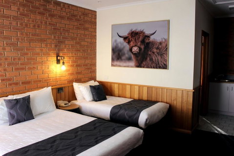 Golden River Motor Inn - Accommodation Newcastle 2
