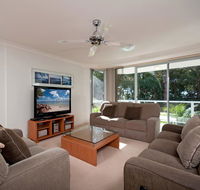 Government Road Unit 03 153 Bagnalls Beach Apartment - Accommodation Newcastle