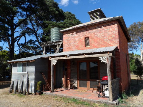 Grampians Historic Tobacco Kiln - Accommodation Newcastle 0