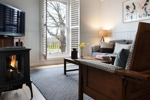 Greenlands - Accommodation Newcastle 2
