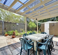 Gretel Close 5 Beach House - Accommodation Newcastle