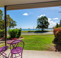 Ground Floor with water views and pool - Accommodation Newcastle