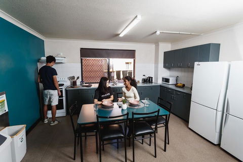 Guild House 6 Bedroom Flat - Accommodation Newcastle 2
