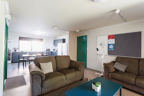 Guild House 6 Bedroom Flat - Accommodation Newcastle 0
