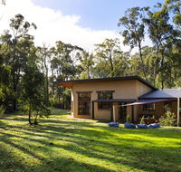 Gumtree Spring - Accommodation Newcastle