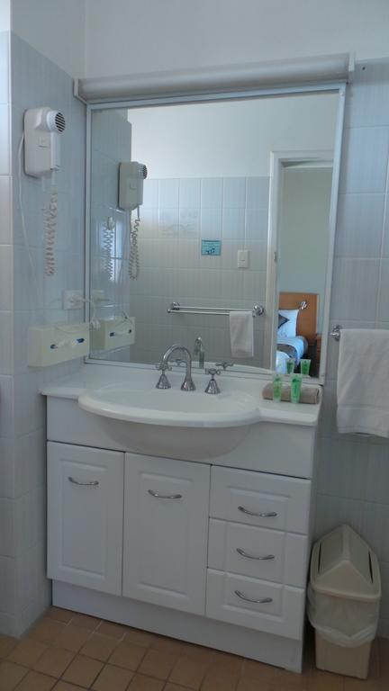 Halfway Motel - Accommodation Newcastle 3