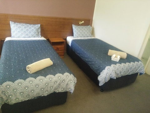 Halfway Motel - Accommodation Newcastle 2