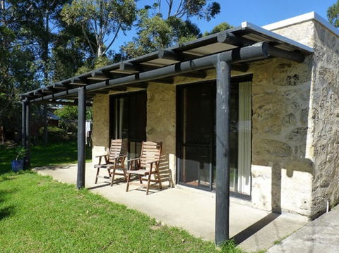 Happy Dogs Cottage Margaret River - Accommodation Newcastle 0