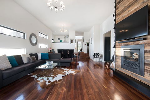 Harlequin - Accommodation Newcastle 3