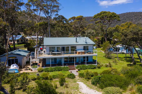 Harpers On The Beach - Accommodation Newcastle 2