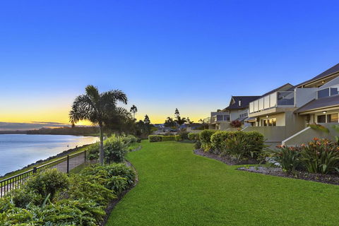 Harrington River Lodge - Accommodation Newcastle 2